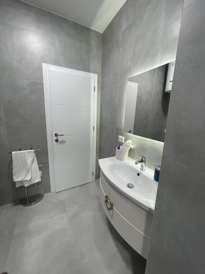 Lovely Apartment Tirana Eksteriør billede